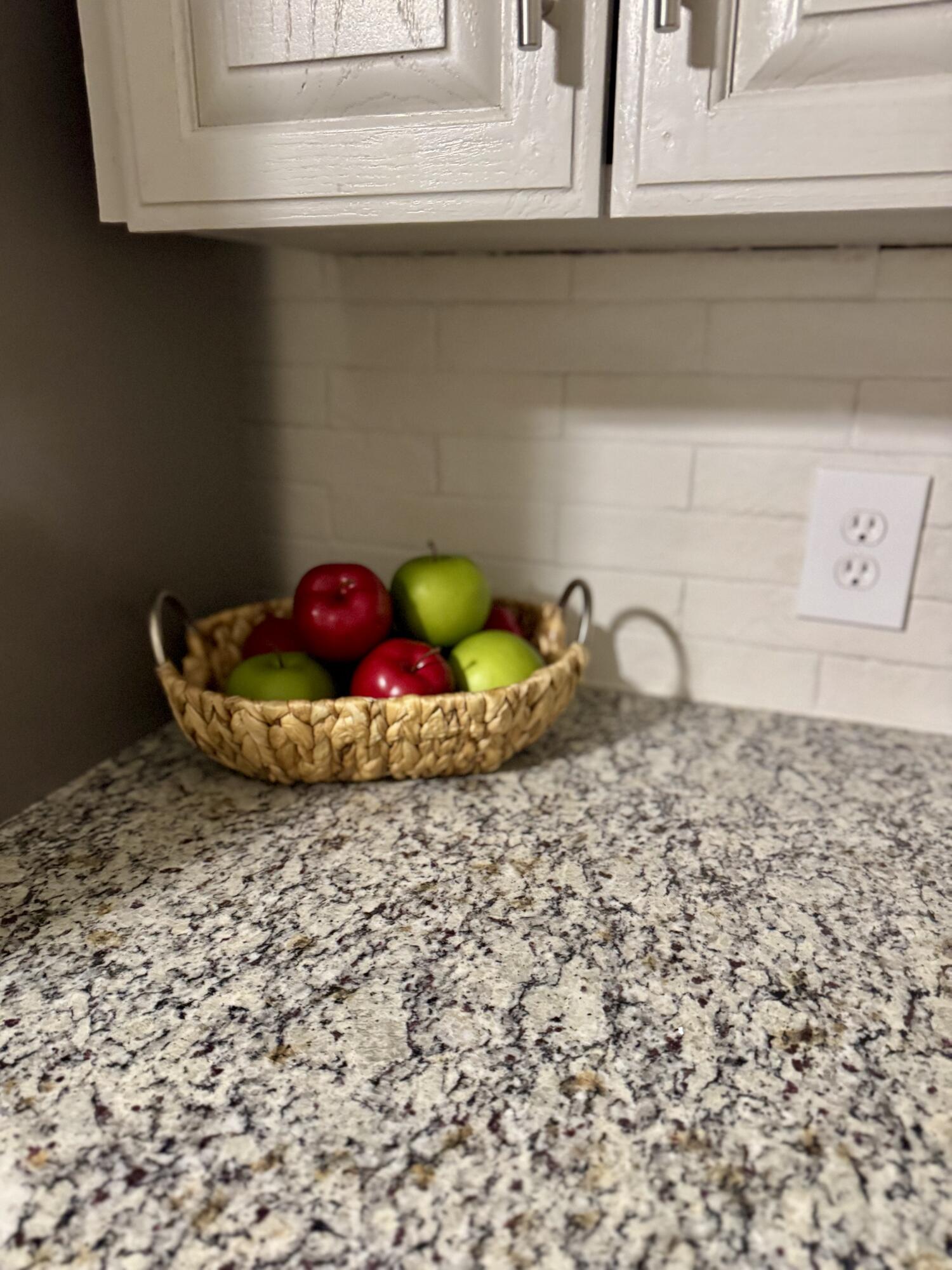 1510 28th Street Lubbock, TX 79411 - Photo 13 of 46 Photo Jan 15 2026, 6 56 17 PM