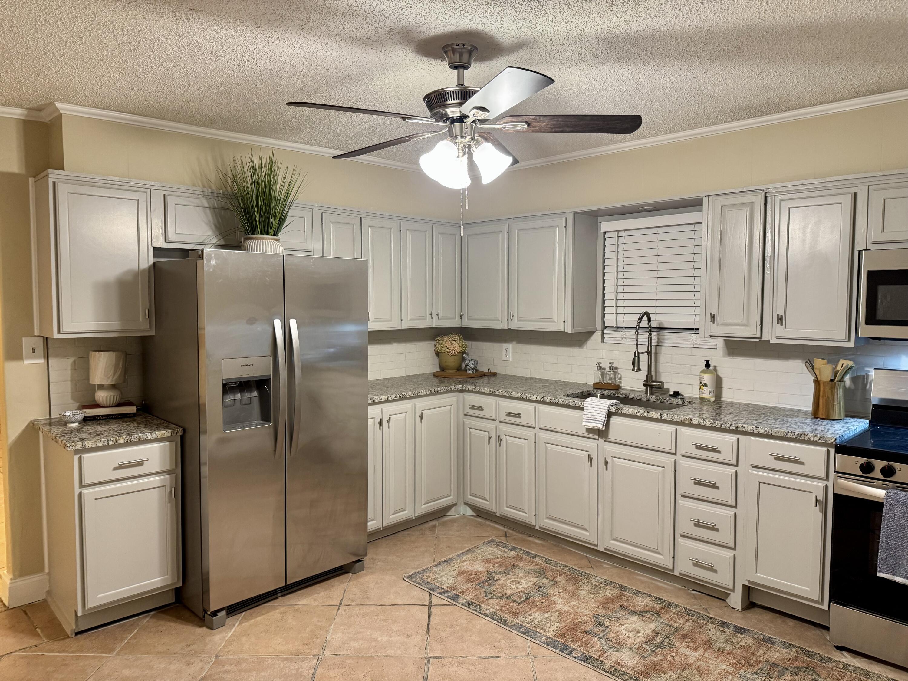 1510 28th Street Lubbock, TX 79411 - Photo 5 of 46 Photo Jan 15 2026, 6 55 25 PM