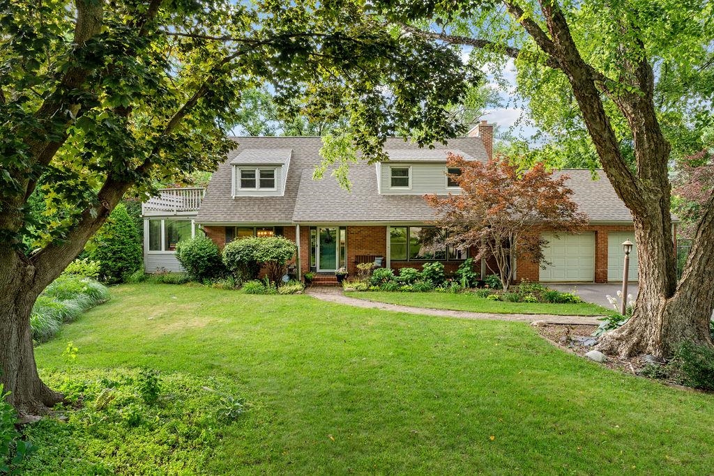 1928 Bradley Road Rockford, IL 61107 - Photo 4 of 52 Gallery Image 4