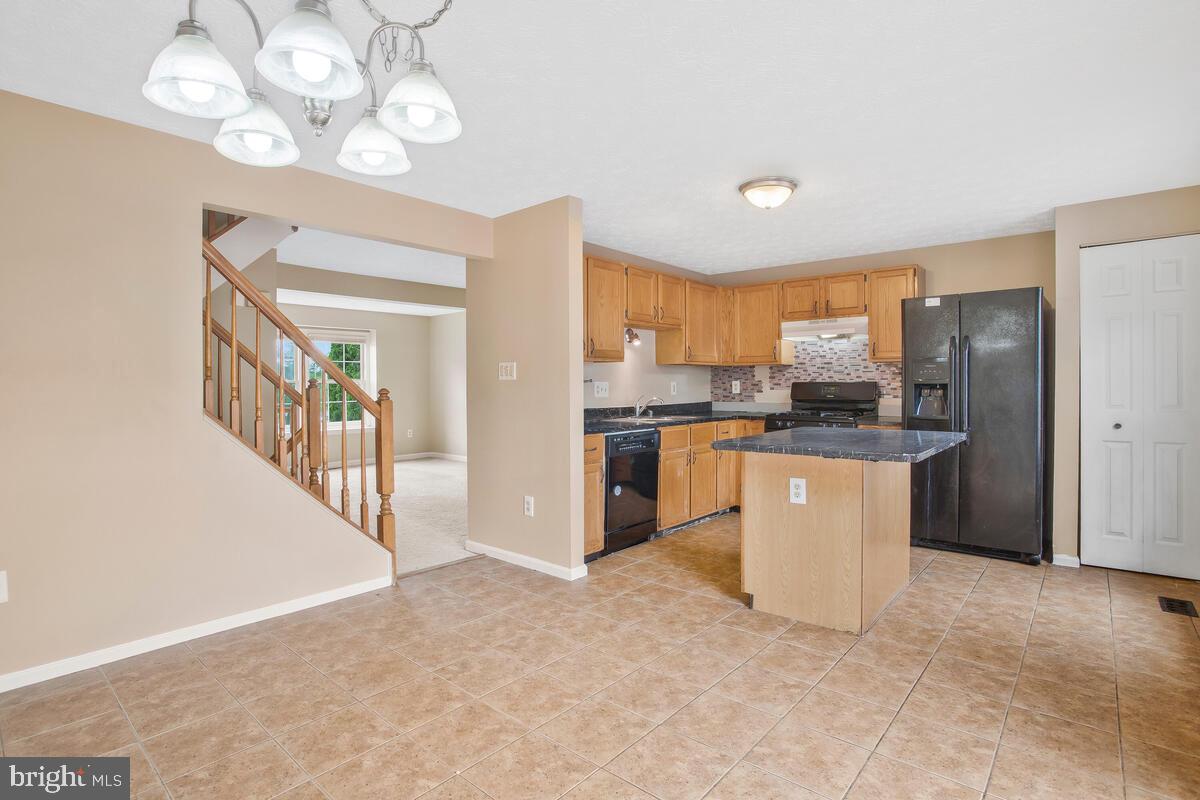 2402 Beechnut Place Odenton, MD 21113 - Photo 12 of 40 Kitchen