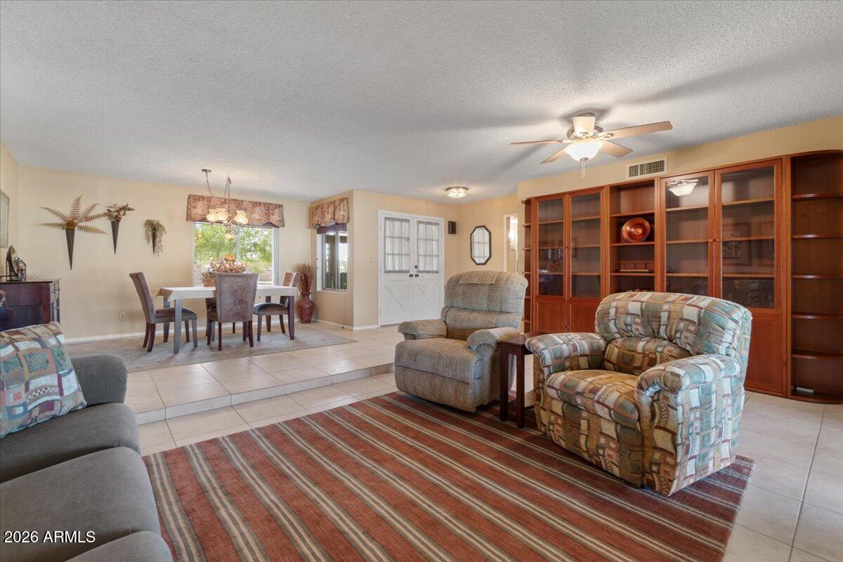 11444 South 51st Street Phoenix, AZ 85044 - Photo 18 of 87 18-Living Room