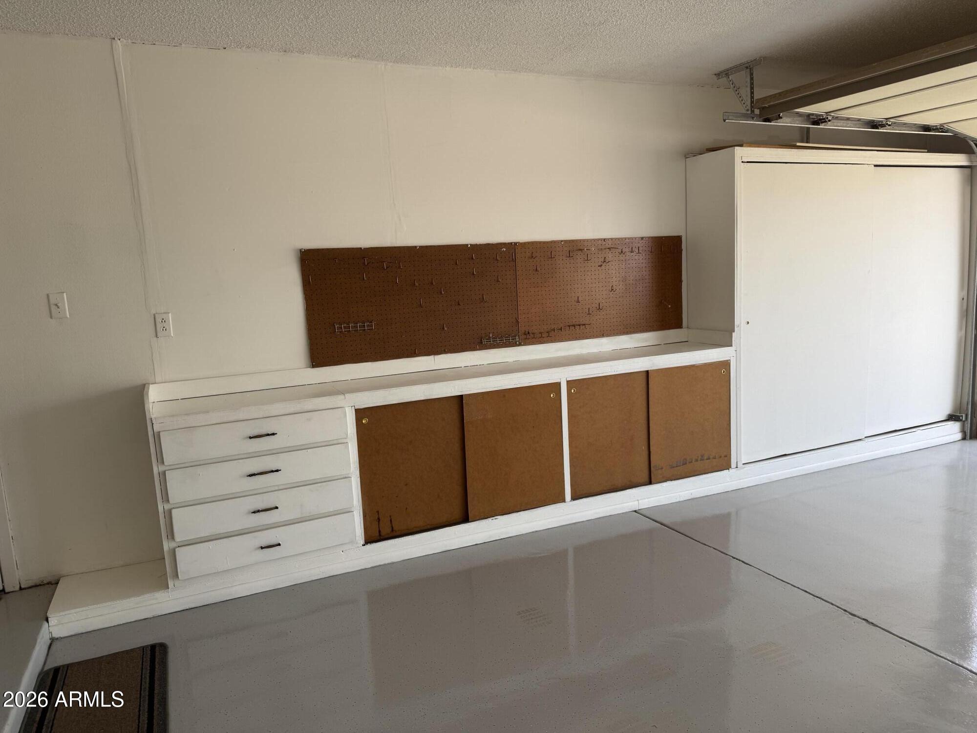 11444 South 51st Street Phoenix, AZ 85044 - Photo 44 of 87 65-Workbench and Storage