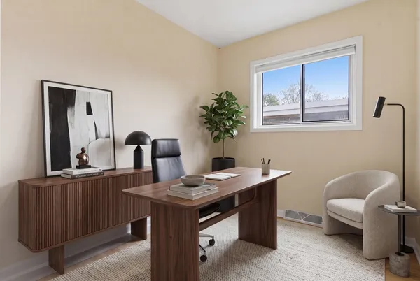 $285,000 | 614 South Milwaukee Avenue, Unit E, Libertyville, IL 60048