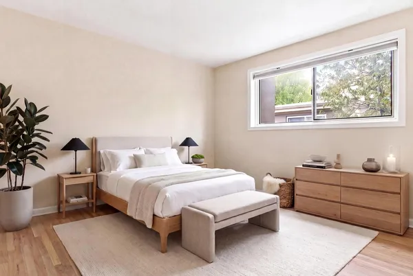 $285,000 | 614 South Milwaukee Avenue, Unit E, Libertyville, IL 60048