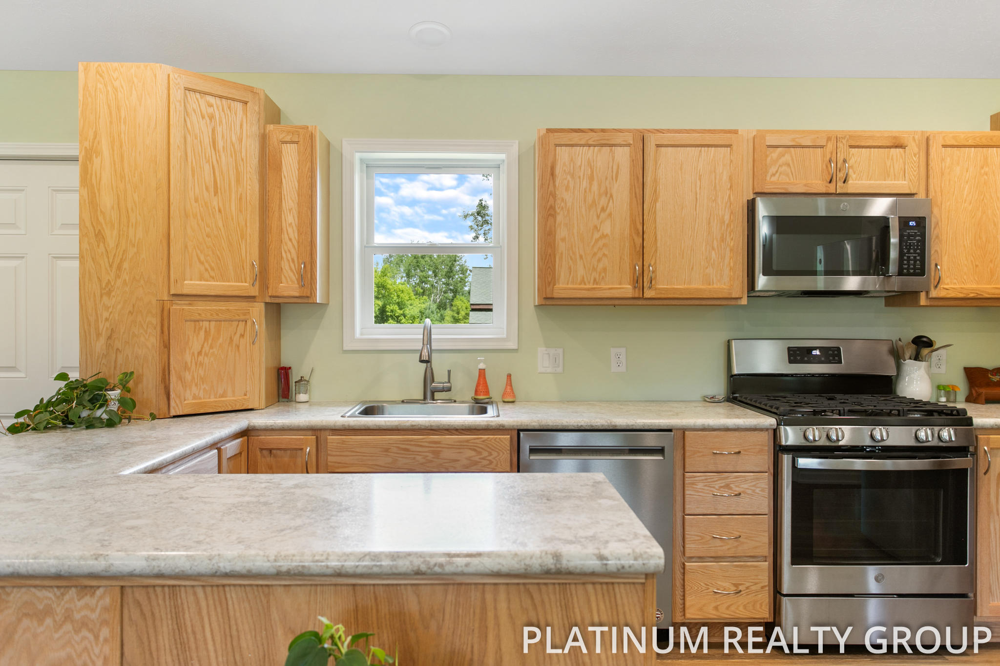 1307 10 Mile Road Northwest Sparta, MI 49345 - Photo 15 of 39 Kitchen