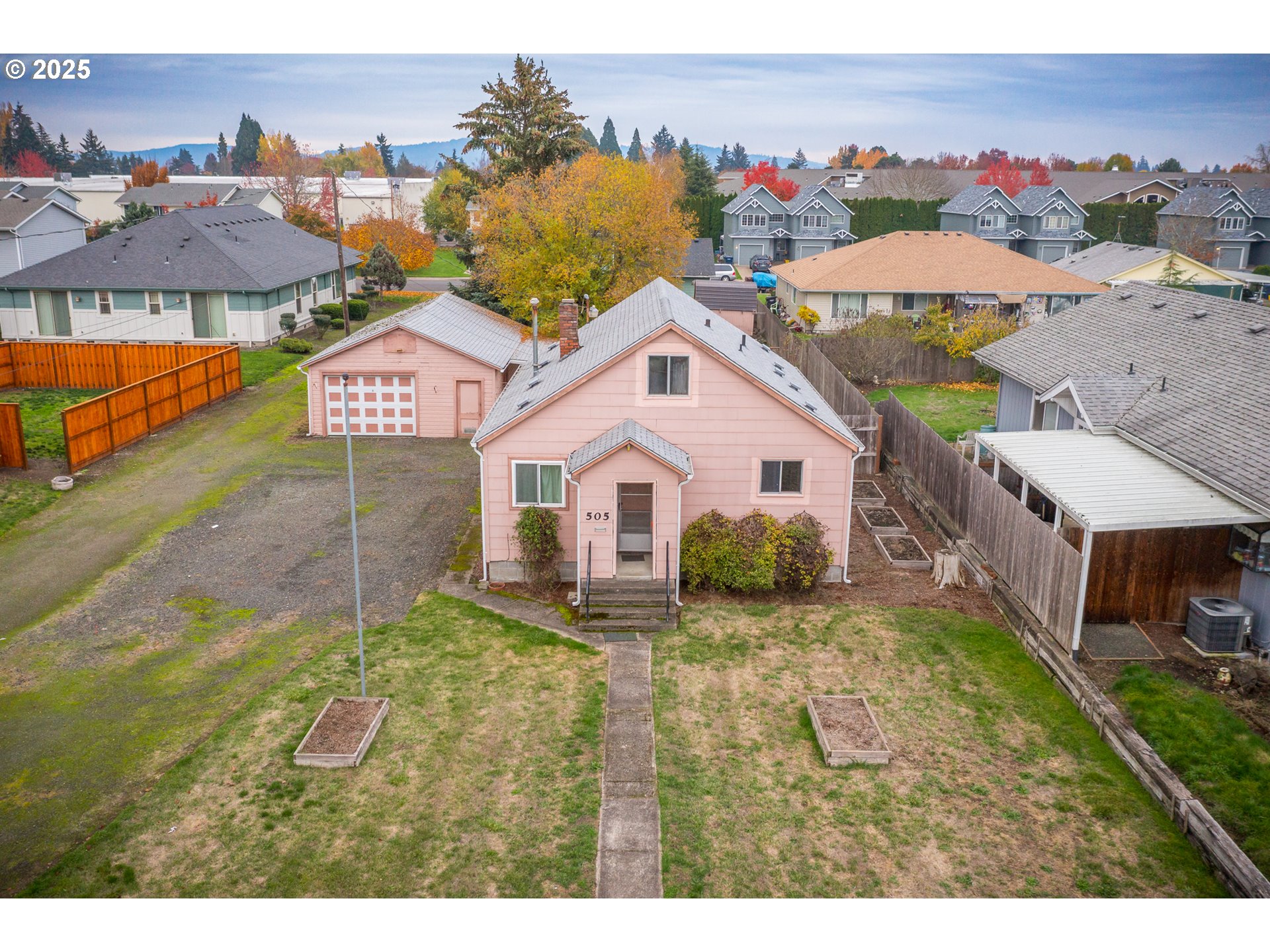 505 Broad Street South Monmouth, OR 97361 - Photo 21 of 28 a front view of a house with a yard