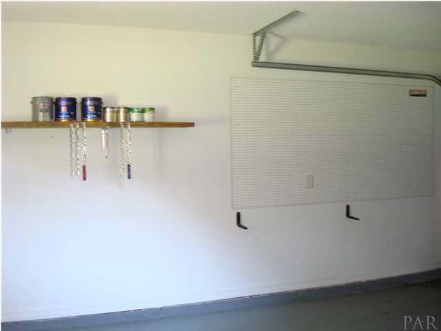 4208 Galt City Road Milton, FL 32583 - Photo 17 of 21 2nd bathroom