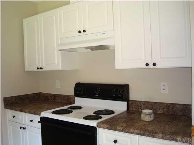 4208 Galt City Road Milton, FL 32583 - Photo 5 of 21 Nice bright and clean kitchen!