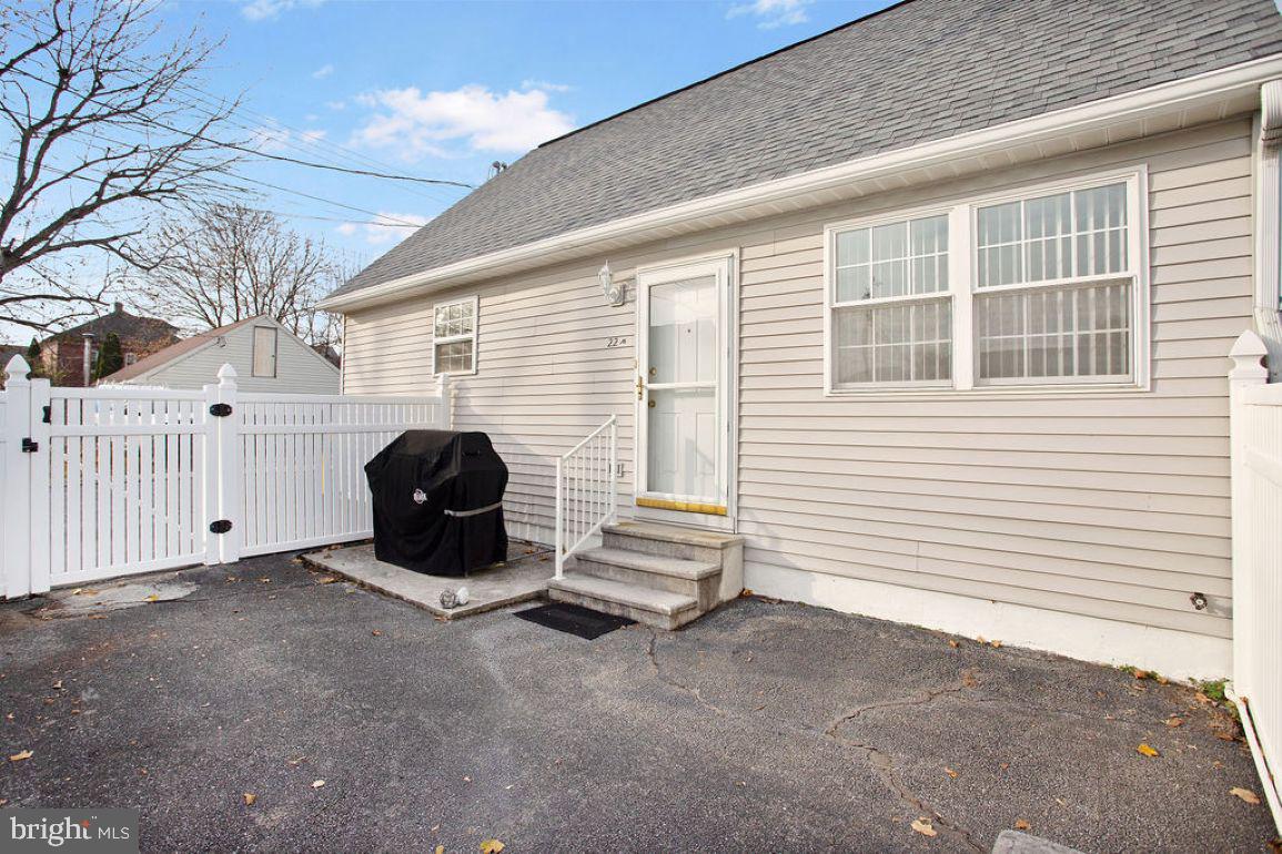 22 Center Street Hanover, PA 17331 - Photo 2 of 41