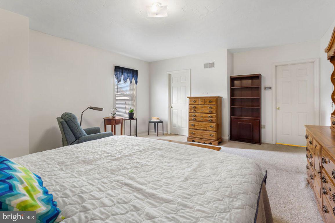 22 Center Street Hanover, PA 17331 - Photo 10 of 41