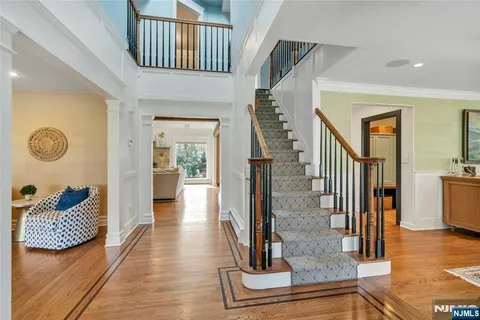 $3,650,000 | 7 Deerhill Drive, Ho-Ho-Kus, NJ 07423