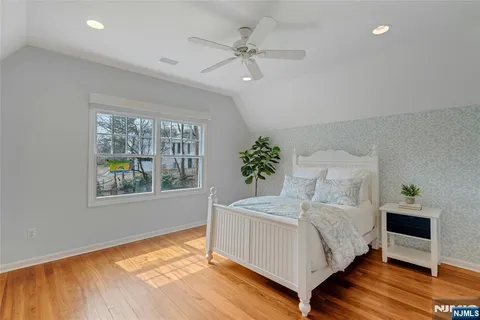 $3,650,000 | 7 Deerhill Drive, Ho-Ho-Kus, NJ 07423