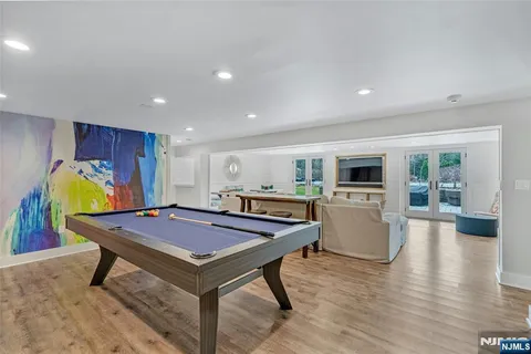 $3,650,000 | 7 Deerhill Drive, Ho-Ho-Kus, NJ 07423