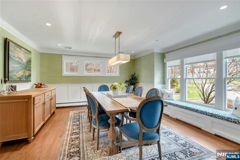 $3,650,000 | 7 Deerhill Drive, Ho-Ho-Kus, NJ 07423
