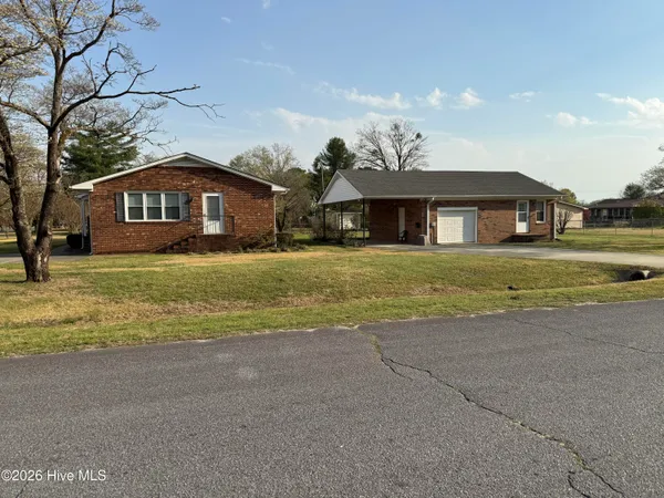 $260,000 | 2992 Cherry Lane, Kinston, NC 28504