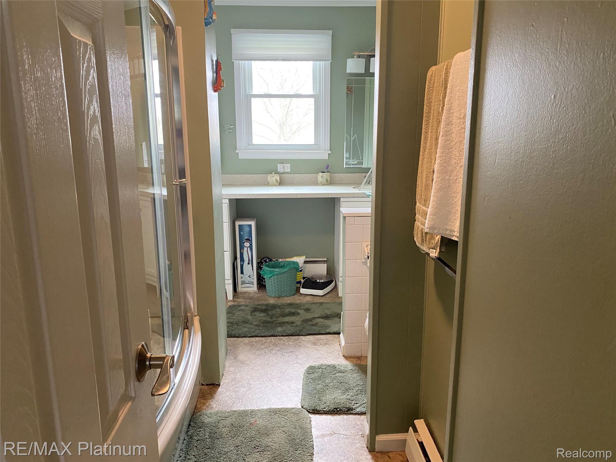 3195 East Highland Road Howell, MI 48855 - Photo 14 of 22 Main Floor Bathroom