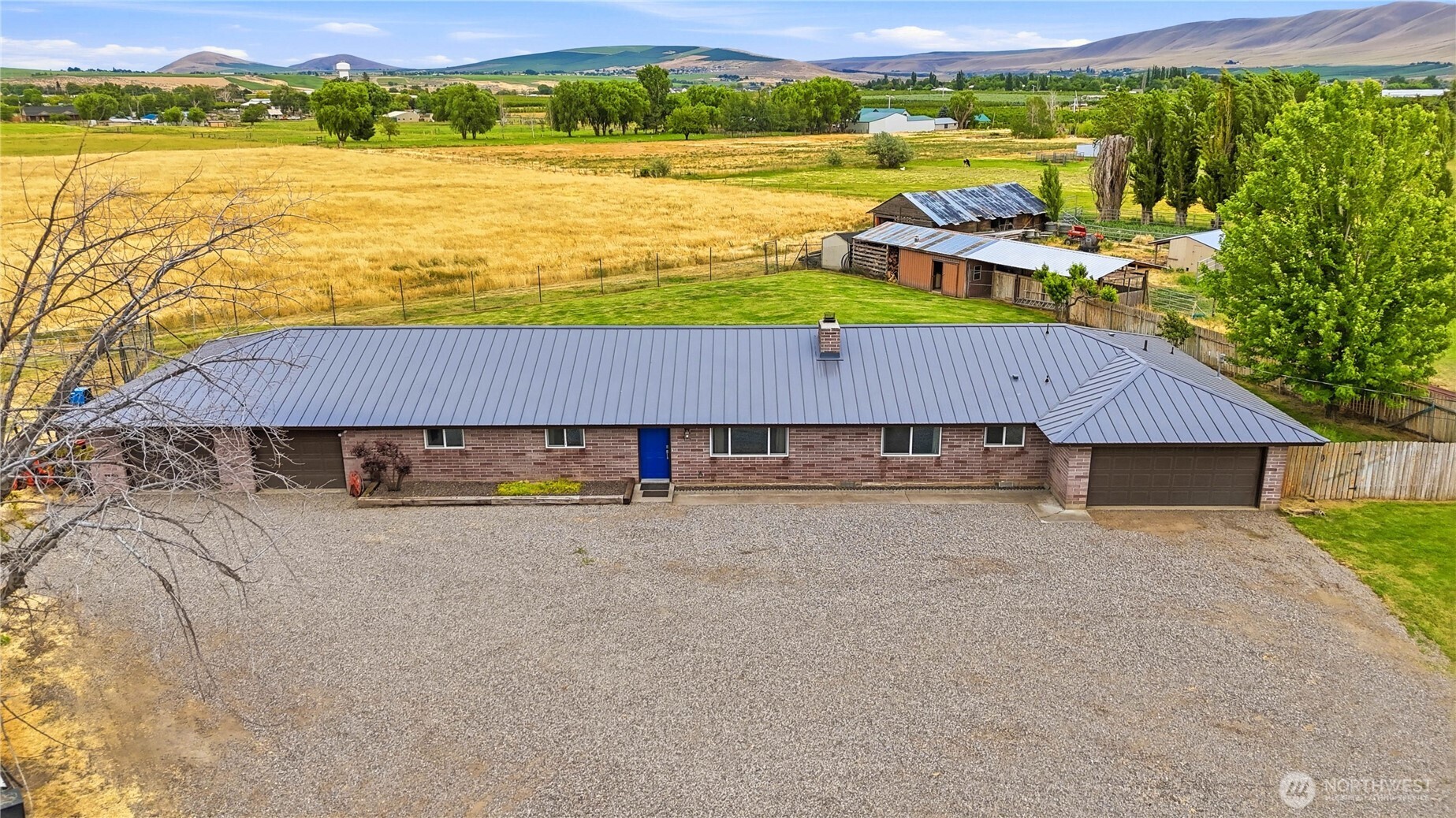 52005 North Whan Road Benton City, WA 99320 - Photo 1 of 35