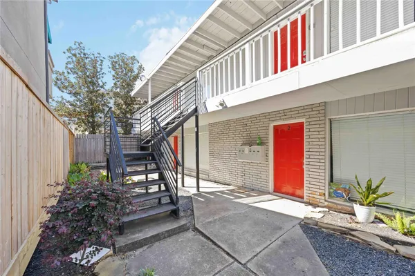 $1,400 | 2218 Hazard Street, Unit 4, Houston, TX 77019