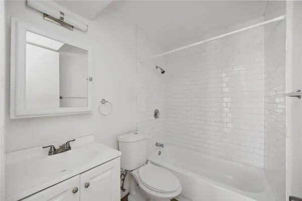 $1,400 | 2218 Hazard Street, Unit 4, Houston, TX 77019