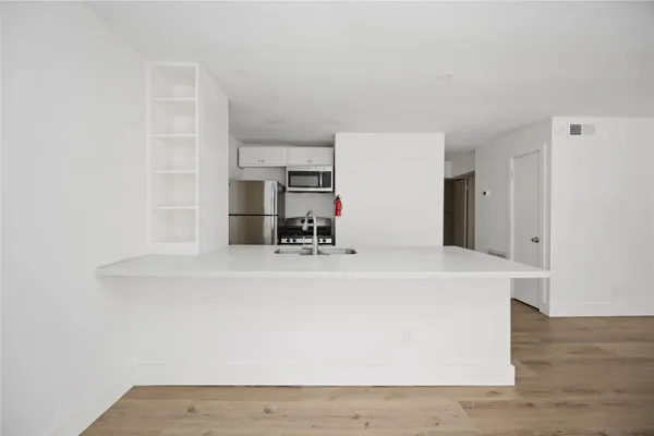 $1,400 | 2218 Hazard Street, Unit 4, Houston, TX 77019