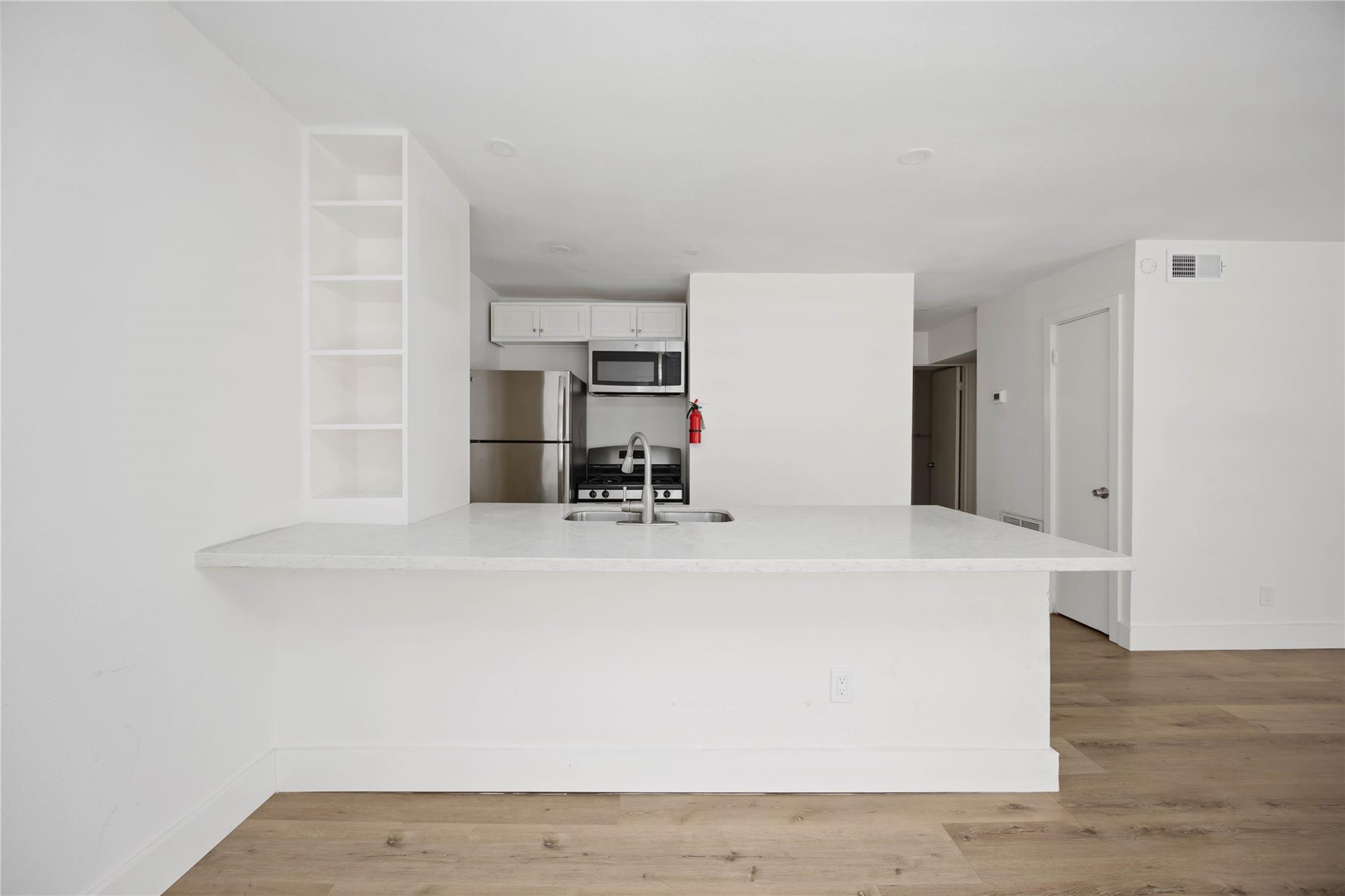 2218 Hazard Street, Unit 4 Houston, TX 77019 - Photo 5 of 16