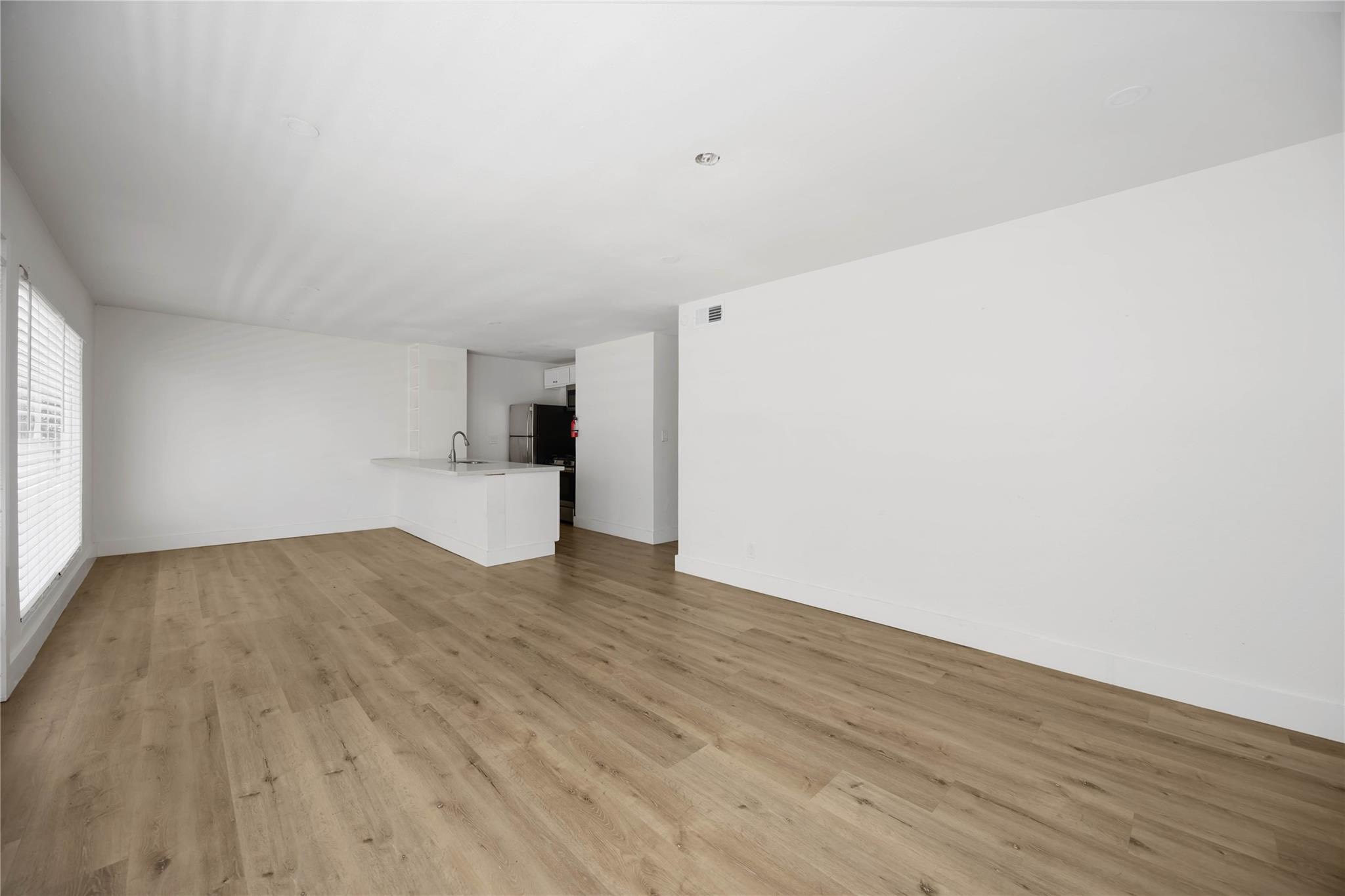 2218 Hazard Street, Unit 4 Houston, TX 77019 - Photo 9 of 16