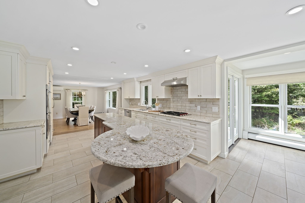 10 Green Lane Canton, MA 02021 - Photo 4 of 41