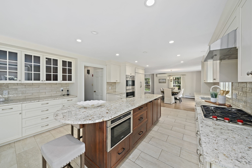 10 Green Lane Canton, MA 02021 - Photo 5 of 41