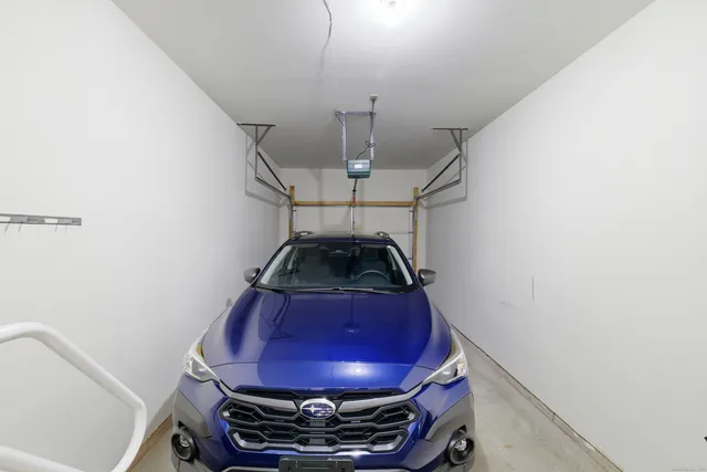 $389,900 | 25 Hamden Hills Drive, Unit 69, Hamden, CT 06518