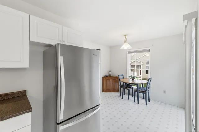 $389,900 | 25 Hamden Hills Drive, Unit 69, Hamden, CT 06518