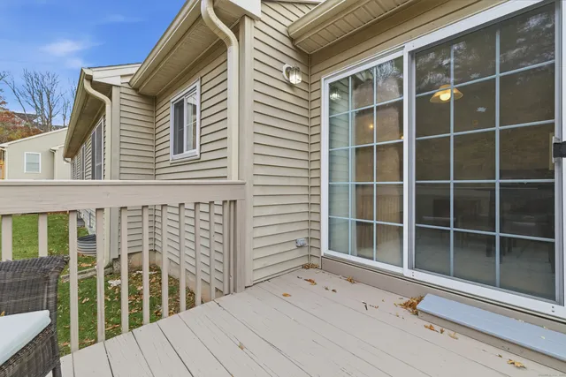 $389,900 | 25 Hamden Hills Drive, Unit 69, Hamden, CT 06518