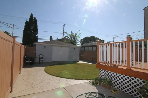 $489,900 | 3759 North Pioneer Avenue, Chicago, IL 60634