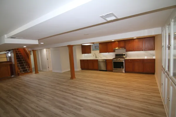 $489,900 | 3759 North Pioneer Avenue, Chicago, IL 60634