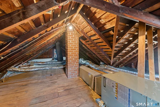 a view of an outdoor space