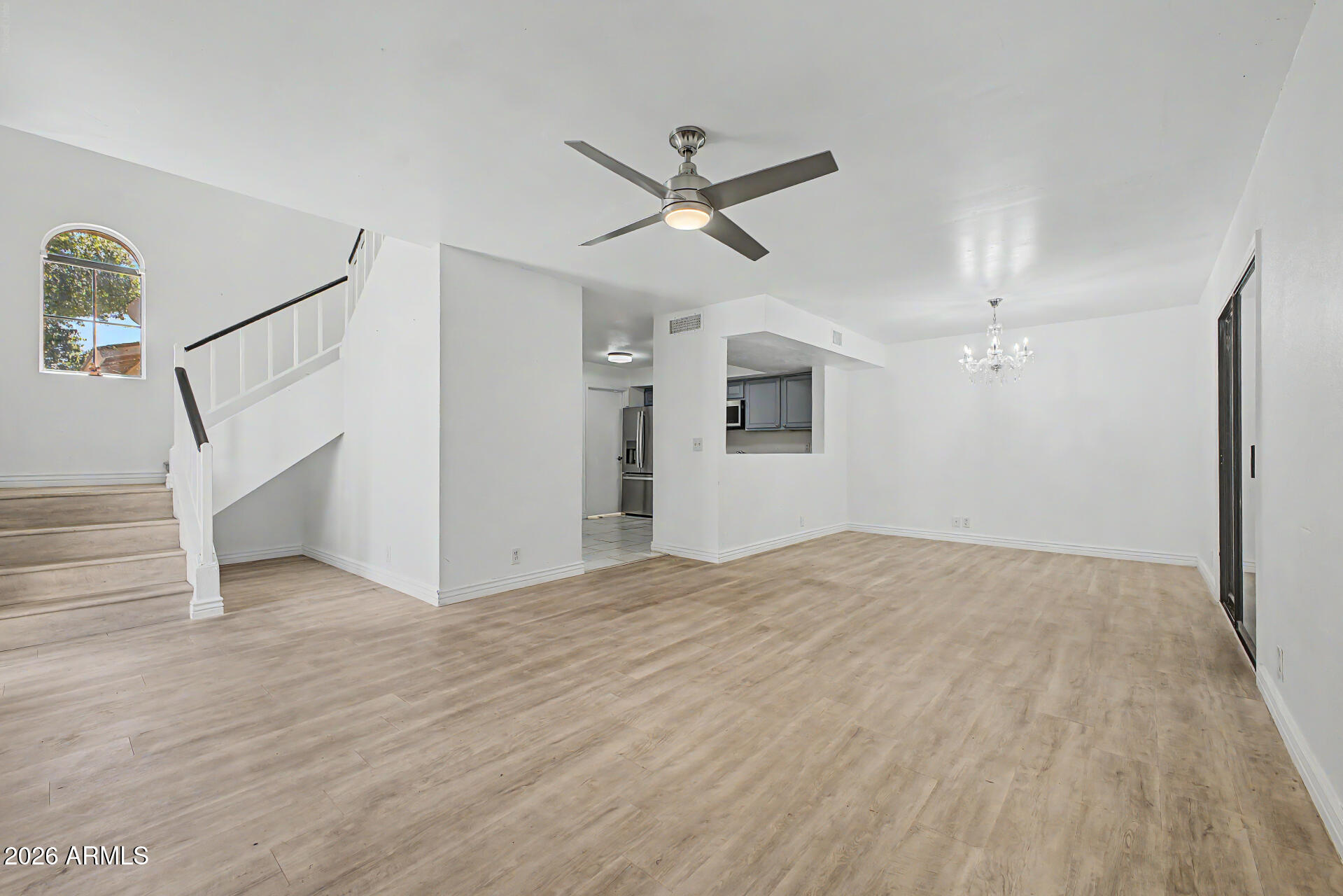 3732 West Wagoner Road Glendale, AZ 85308 - Photo 3 of 41 9 - Wagoner
