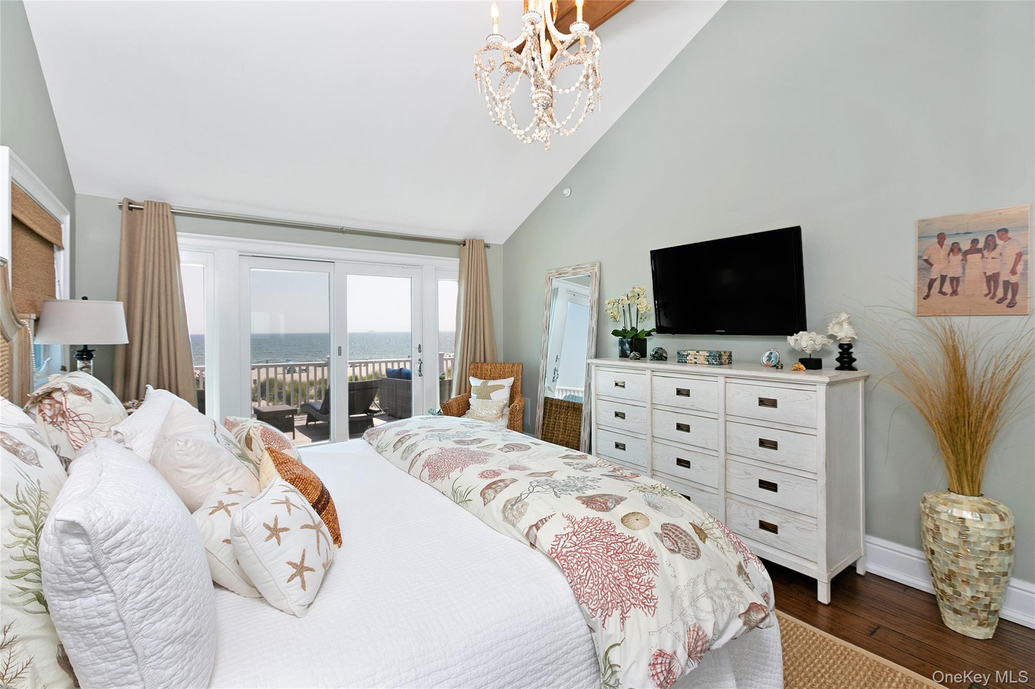 879 Oceanfront Long Beach, NY 11561 - Photo 28 of 49