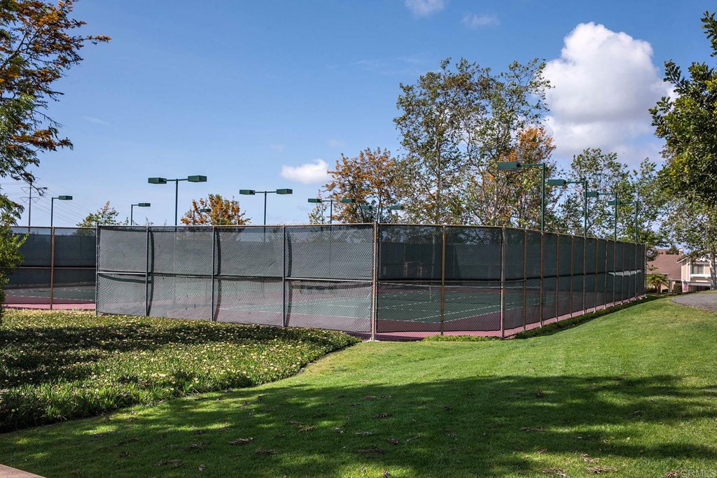 542 Gardendale Road Encinitas, CA 92024 - Photo 24 of 26