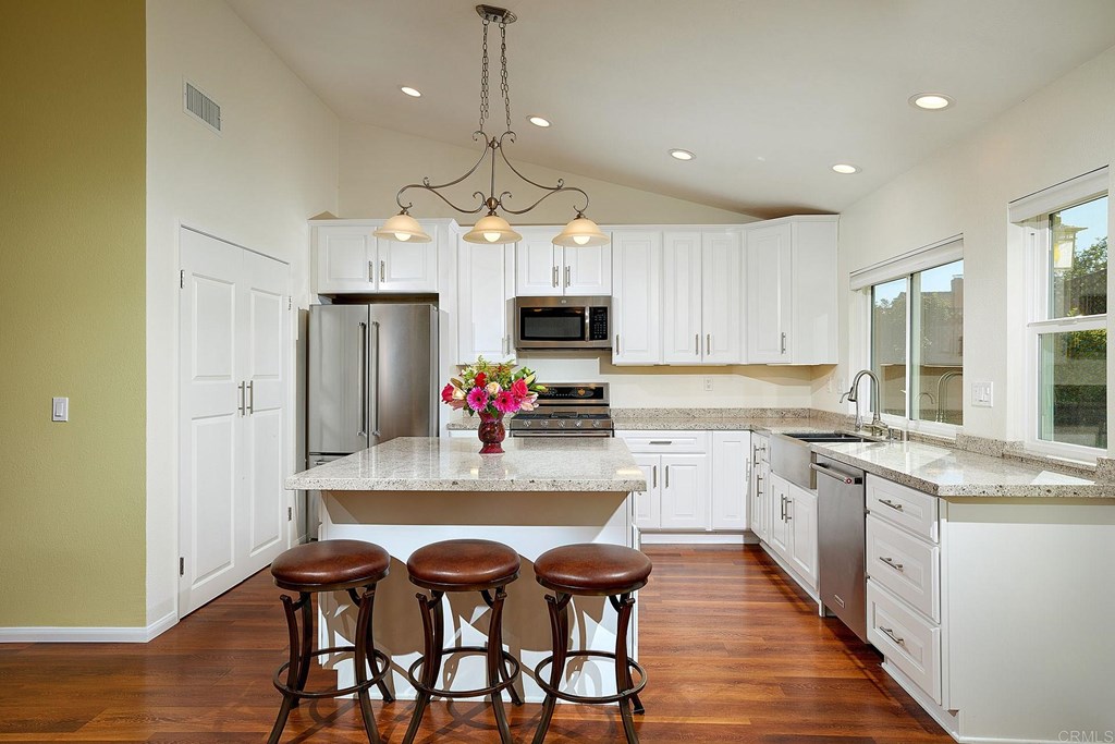 542 Gardendale Road Encinitas, CA 92024 - Photo 4 of 26