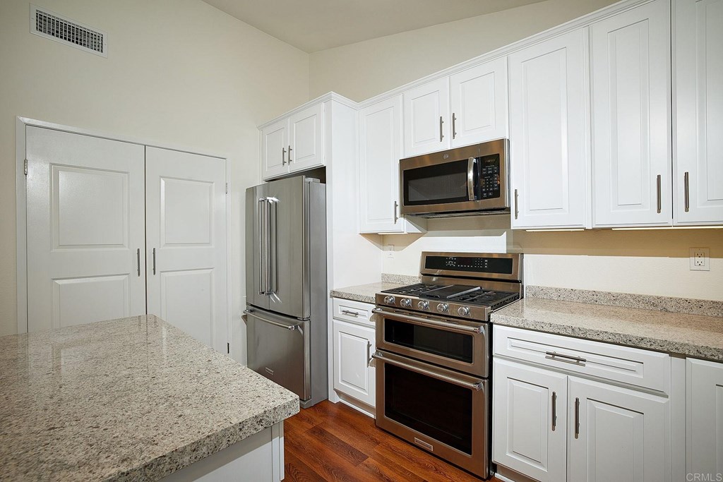 542 Gardendale Road Encinitas, CA 92024 - Photo 6 of 26