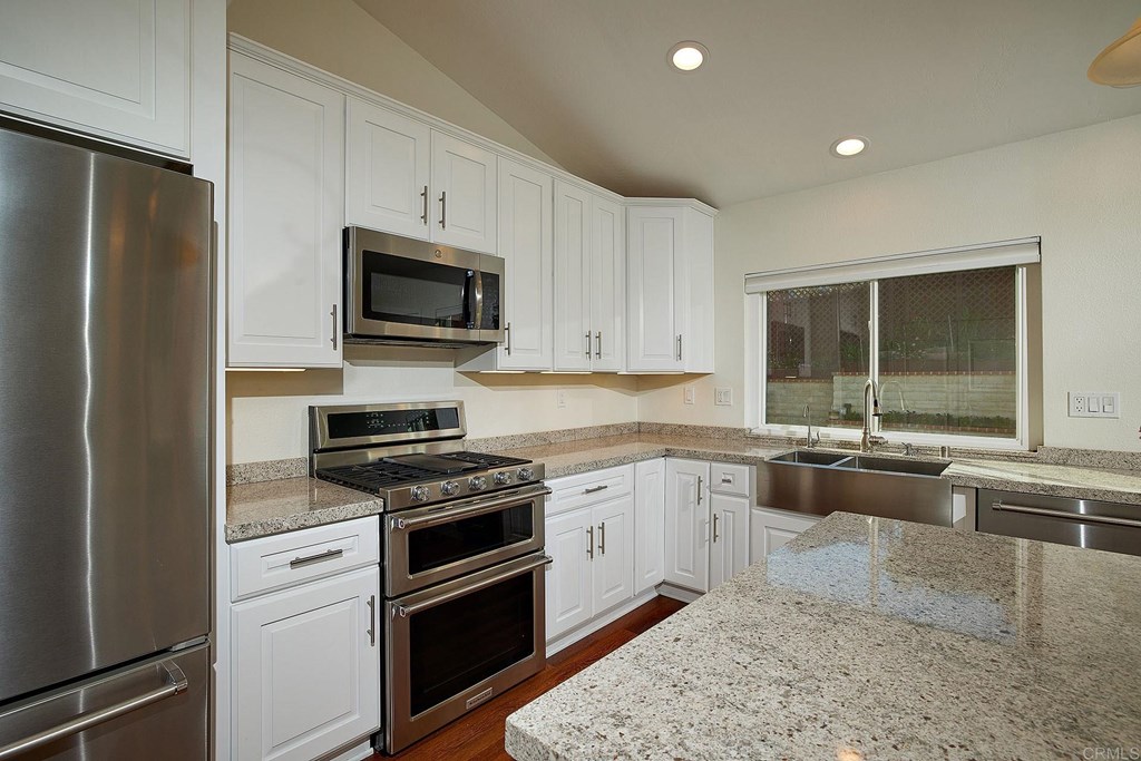 542 Gardendale Road Encinitas, CA 92024 - Photo 8 of 26