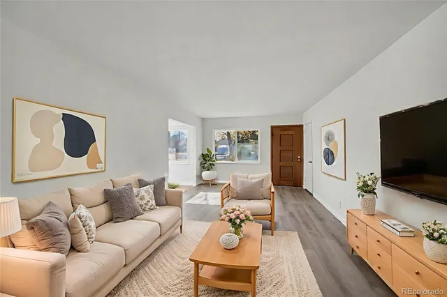 $3,095 | 5055 East Dartmouth Avenue, Denver, CO 80222