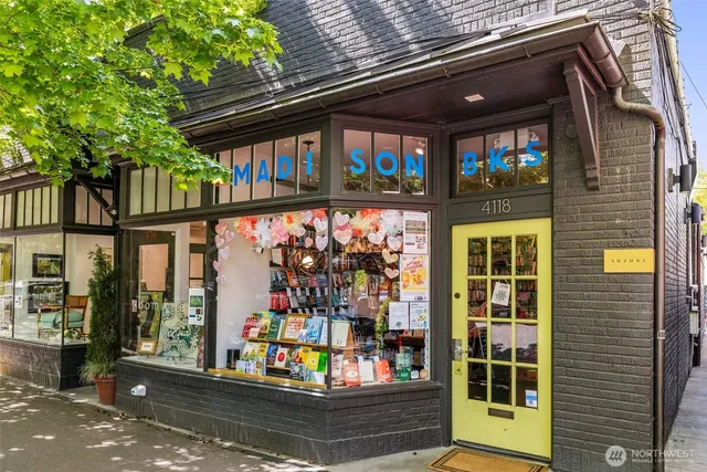 $699,000 | 2360 43rd Avenue East, Unit 404, Seattle, WA 98112