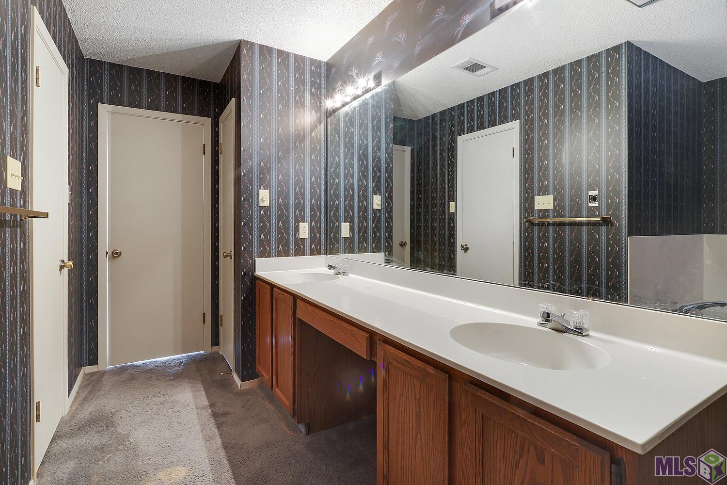 2482 Inverrary Drive Baton Rouge, LA 70816 - Photo 13 of 15 Gallery Image 13