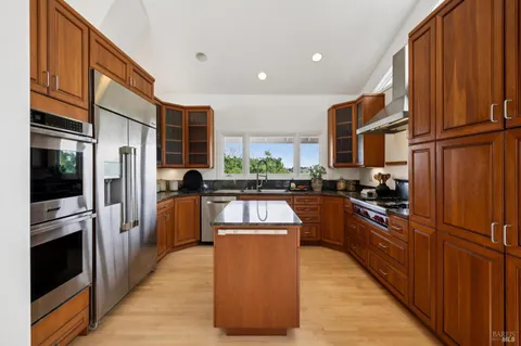 $1,995,000 | 290 Stuyvesant Drive, San Anselmo, CA 94960