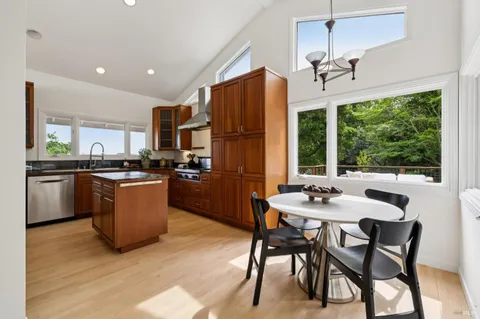 $1,995,000 | 290 Stuyvesant Drive, San Anselmo, CA 94960