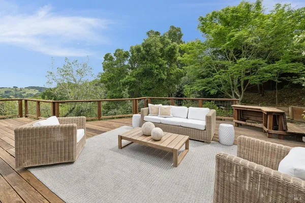 $1,995,000 | 290 Stuyvesant Drive, San Anselmo, CA 94960