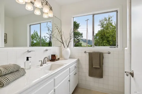$1,895,000 | 290 Stuyvesant Drive, San Anselmo, CA 94960