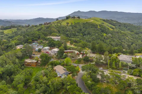 $1,995,000 | 290 Stuyvesant Drive, San Anselmo, CA 94960