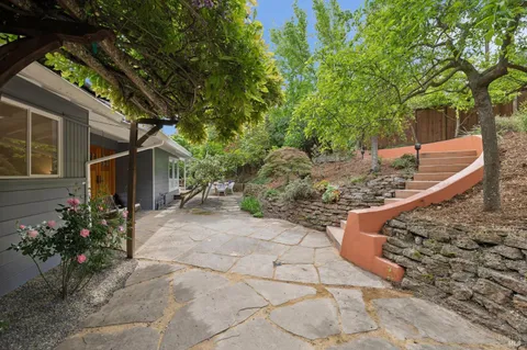$1,995,000 | 290 Stuyvesant Drive, San Anselmo, CA 94960
