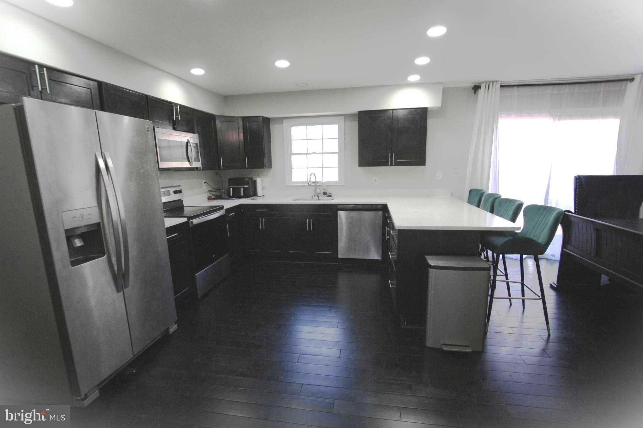 13017 Broadmore Road Silver Spring, MD 20904 - Photo 13 of 79 Kitchen - Counter Seating